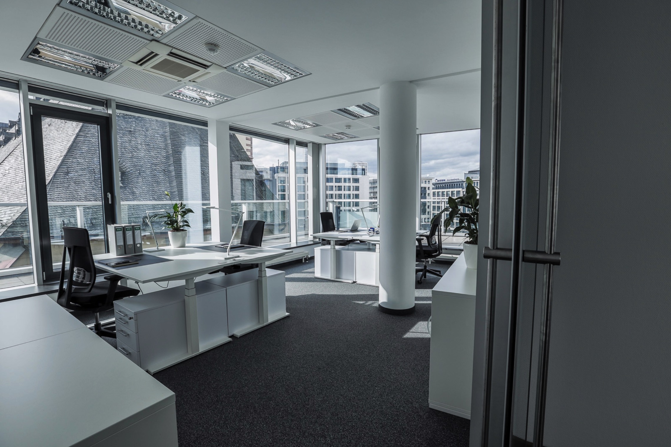 Working in the city center of Frankfurt - Office Inspiration