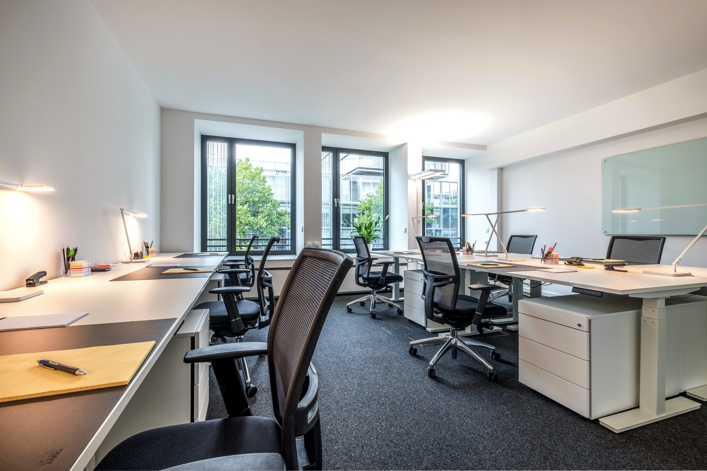 Modern working environment in the heart of Düsseldorf - Office Inspiration